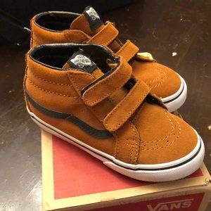 VANS size 10t hightop sneaker